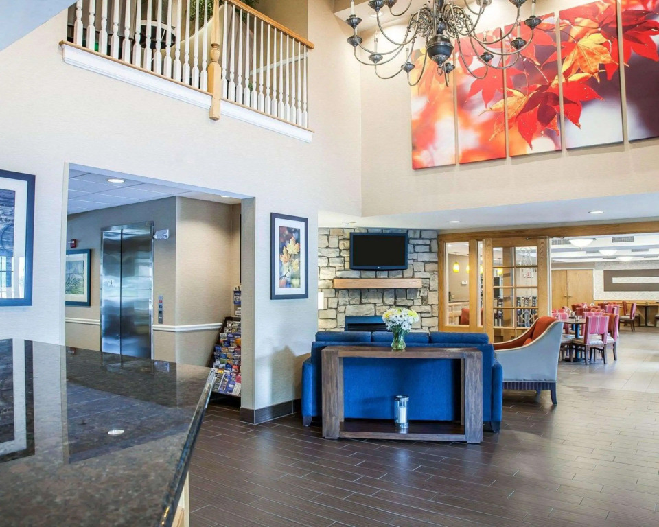 Comfort Inn & Suites Sturbridge-Brimfield
