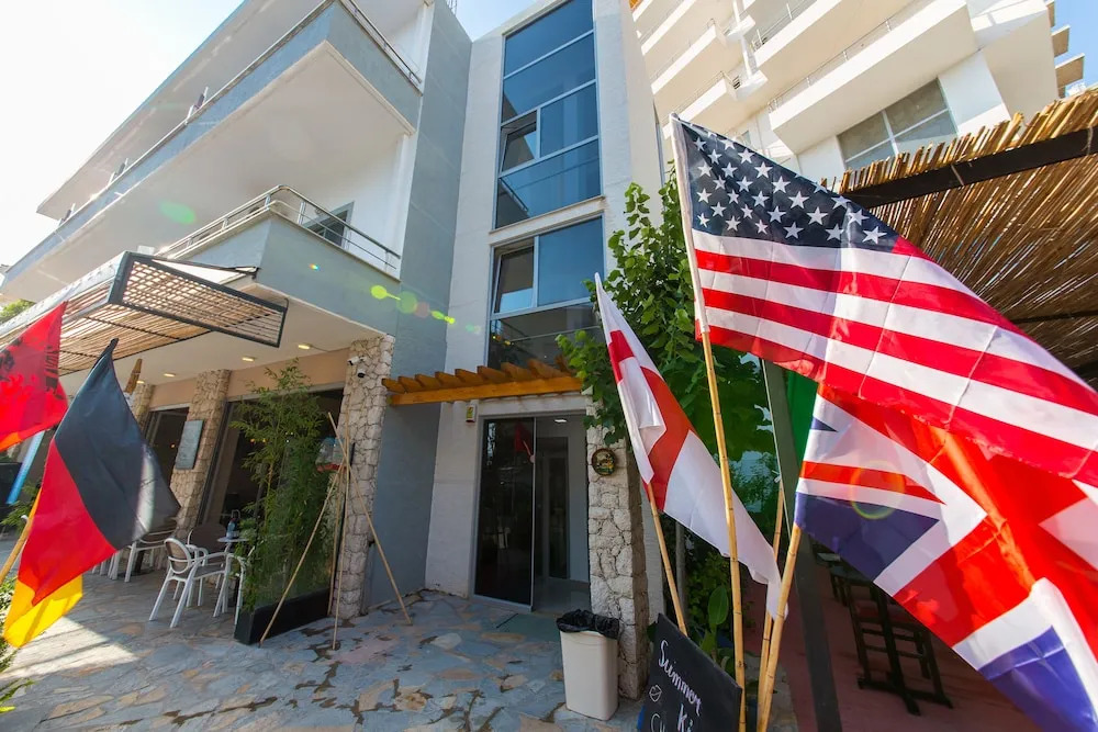 Hotel Argjiro