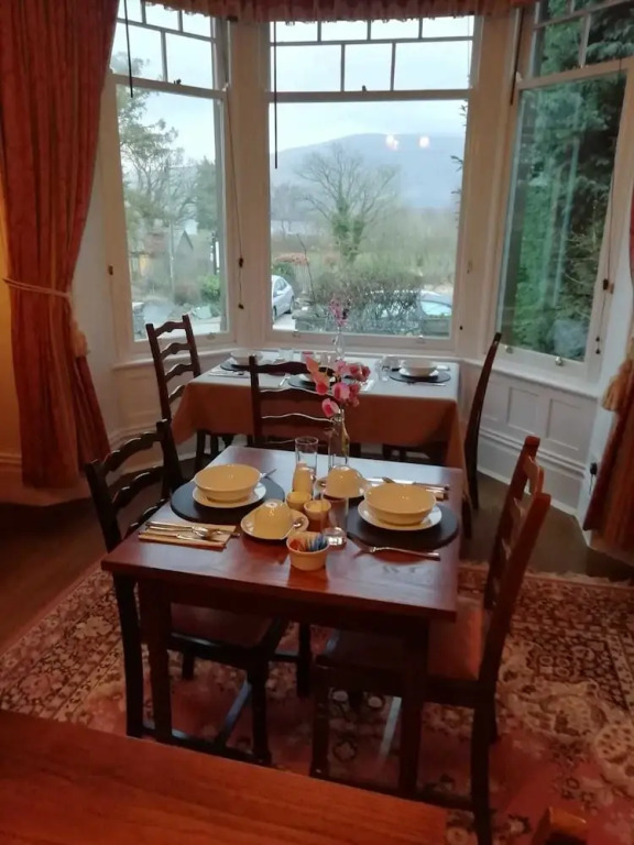 Lakeside Country Guest House