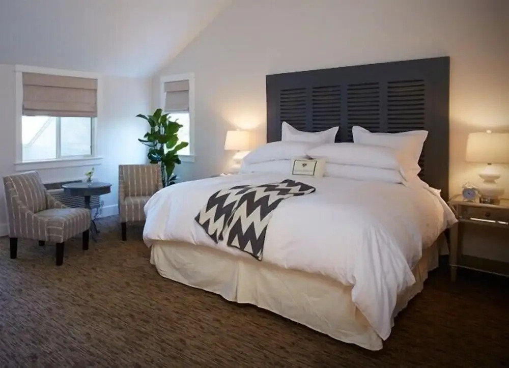 SummerWood Inn