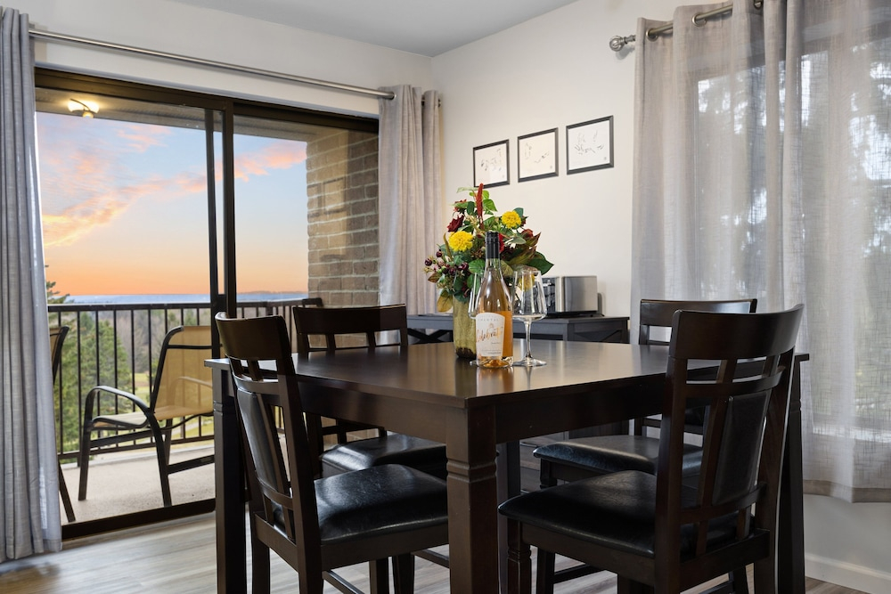 Newly Updated Lakeview Golf Retreat 1bdr Condo Resort 5057