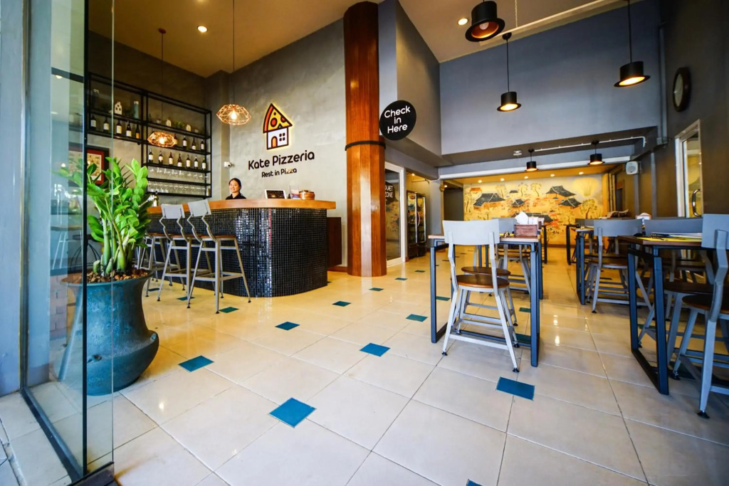 Family Room for 5 pax near Thapae Gate