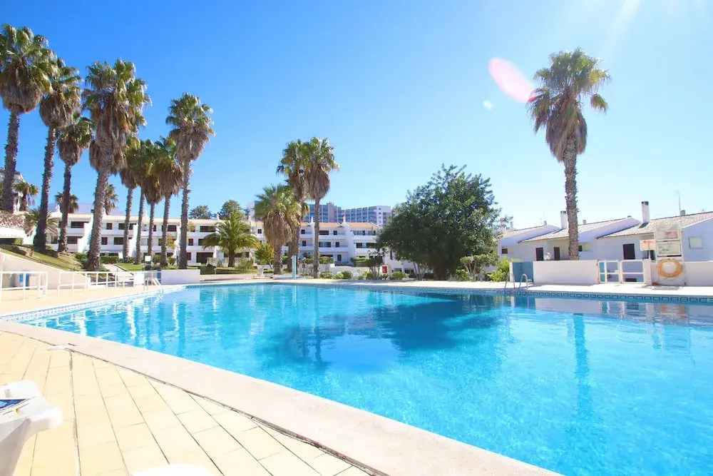Villa Saint Lucia - com acesso a piscina e BBQ em Albufeira