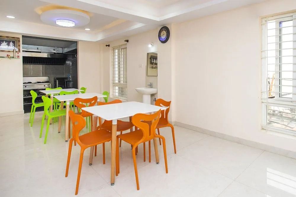 OYO 22836 Hotel Amster Inn