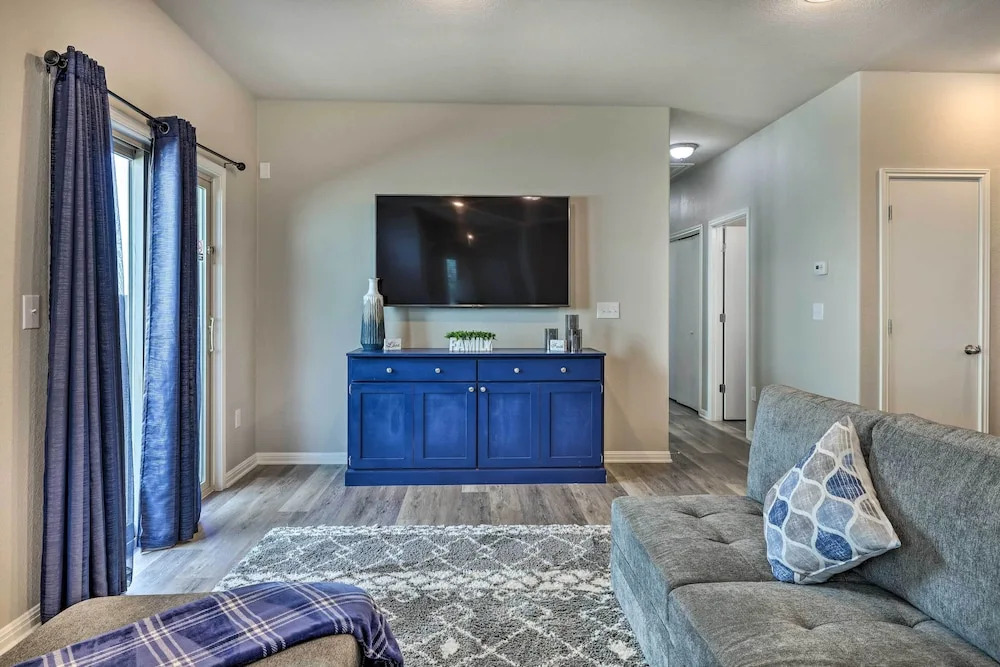 Family Home w/ Fenced Yard in Austin Suburbs!