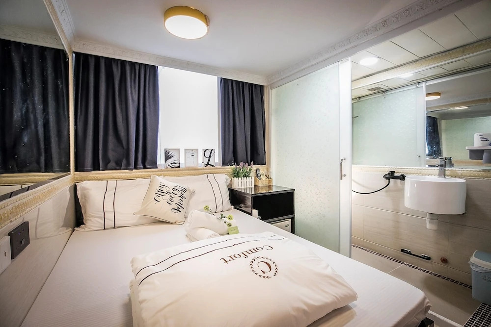 Tsim Sha Tsui Hotel