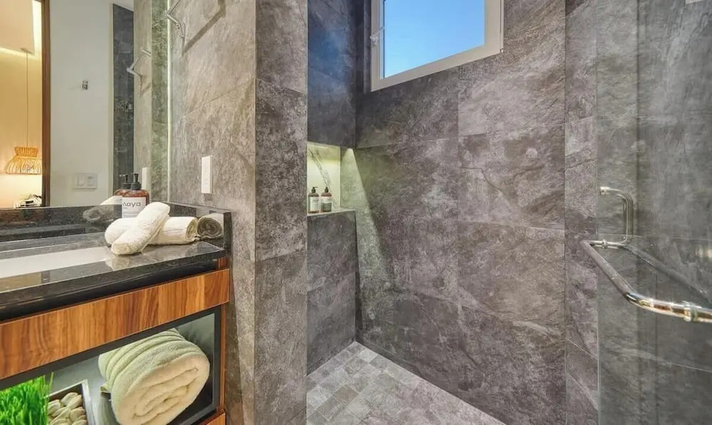 Luxurious 1BR Condo in Zona Romantica - Pool