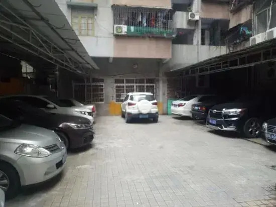 Hongyuan Hotel (Qingyuan City Plaza)
