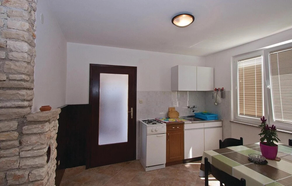 Nice Home in Liznjan With Wifi and 1 Bedrooms