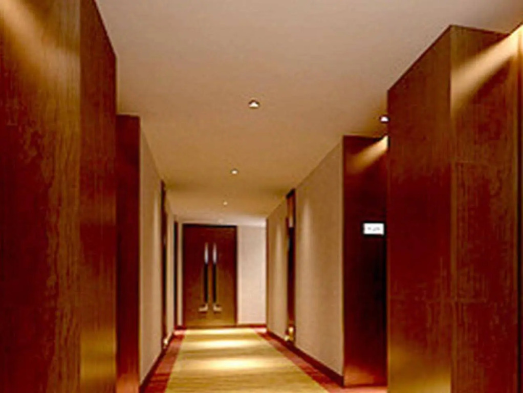 Shenzhen Xingweiyifeng Hotel