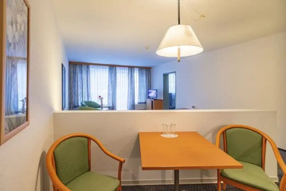 Hotel Rostock West im "Kritzmow Park"