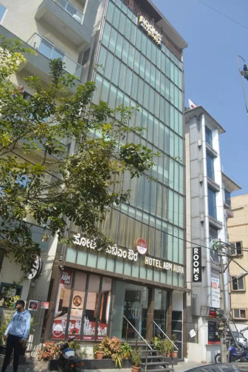 Hotel ABM Aura
