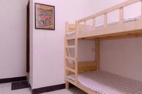 Fenghuang Zhongtian International Youth Hostel