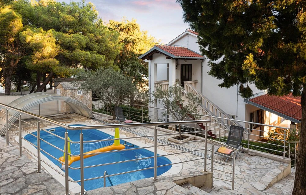 Beautiful Home In Tisno