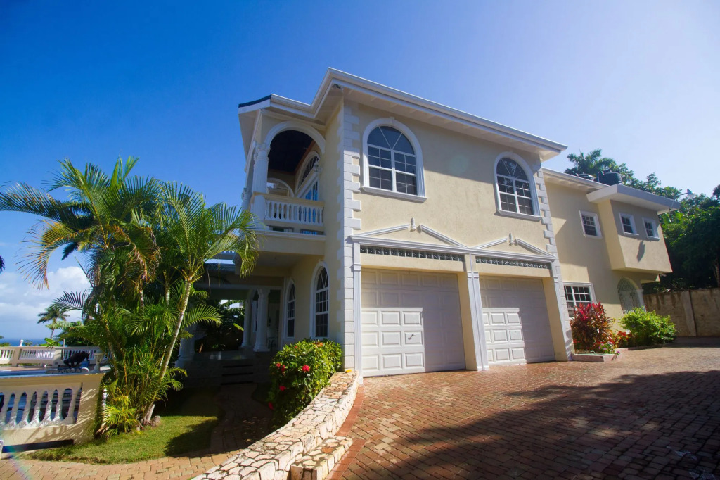 Steel Love Villa