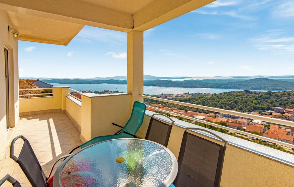 Nice Home in Sibenik With Wifi and 3 Bedrooms