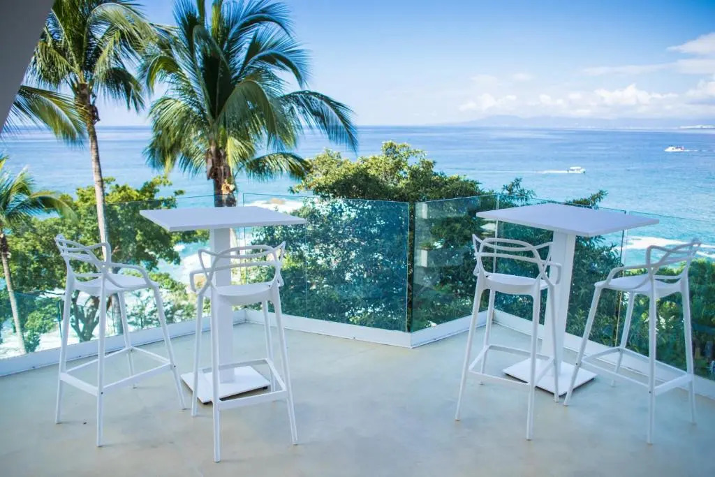 Ochid 4B Ocean Front 1500 Sq. Ft. Condo With 2 Bedrooms & 2 Bath