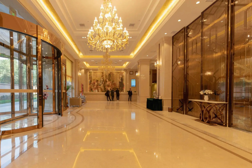 Vienna International Hotel (Wuhan Yangsi Port Yangtze River Bridge)