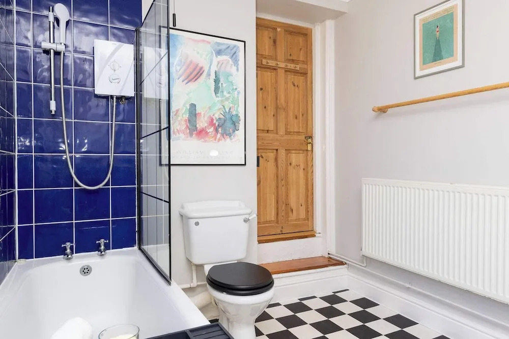 Characterful City Maisonette for 4