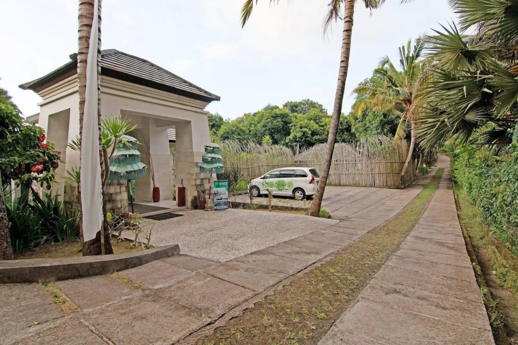 ZEN Premium Lovina Damai Hill Side