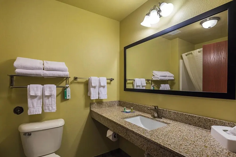 Cobblestone Inn & Suites - Altamont