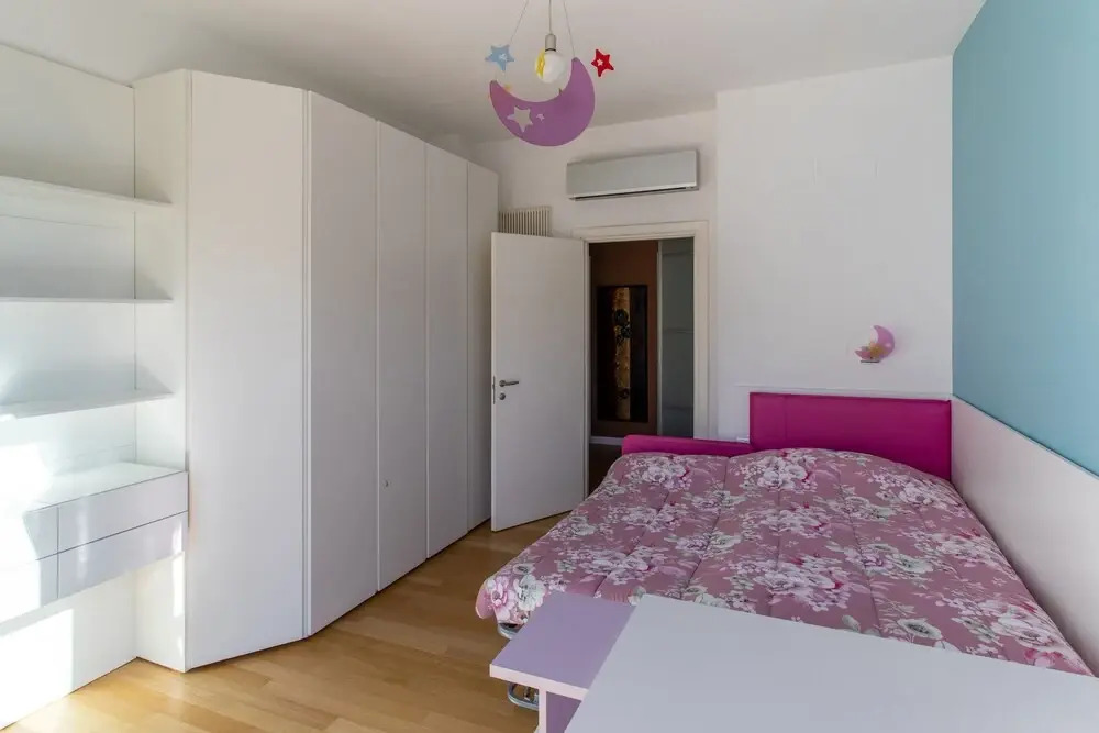 Donatella Home
