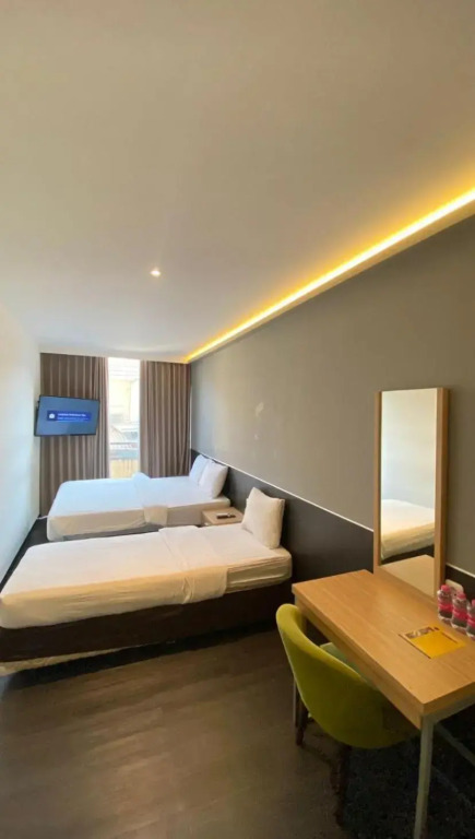 HOTEL PANTES SIMPANG LIMA SEMARANG