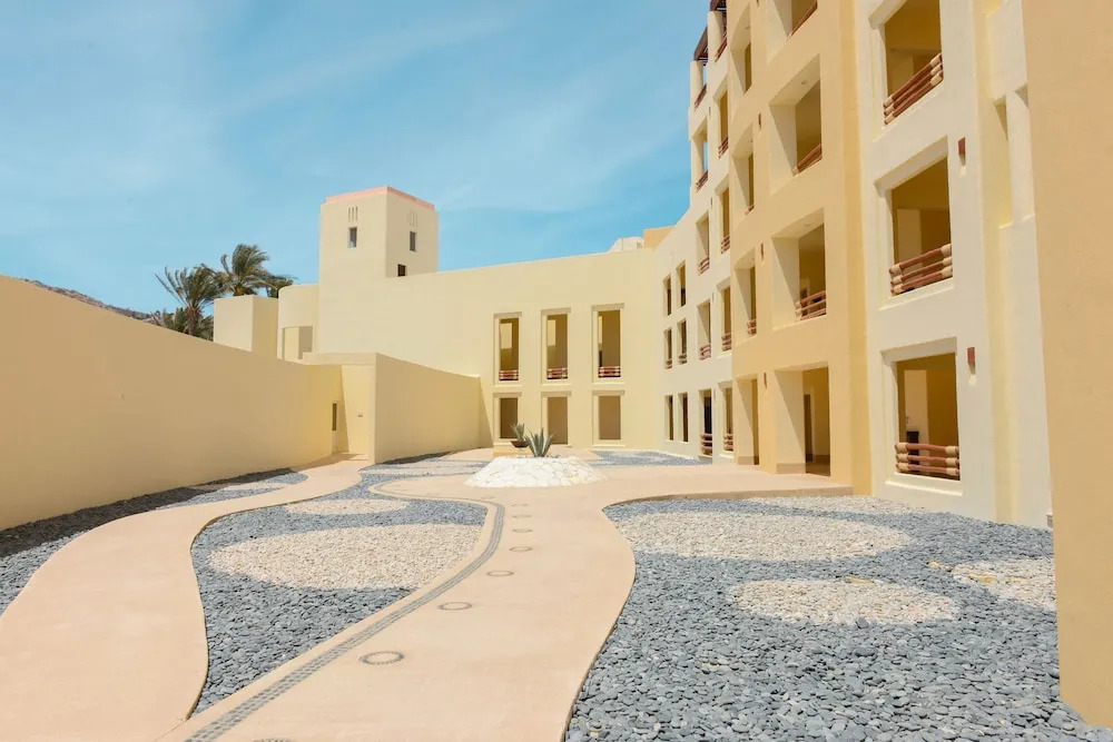 Pueblo Bonito Pacifica Golf & Spa Resort