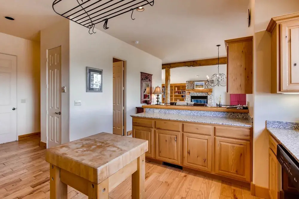 3br Townhome With Mountain Views & Garage 3 Bedroom Townhouse - No Cleaning Fee! by RedAwning