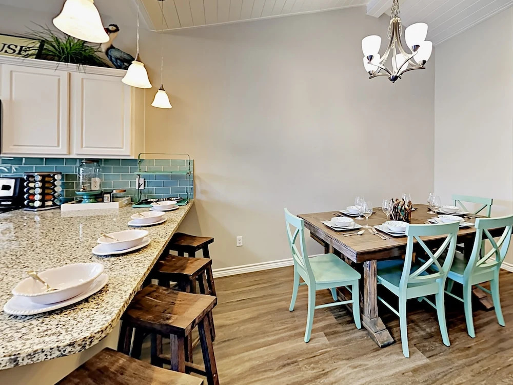 1813 S 11th St Townhouse Unit 403