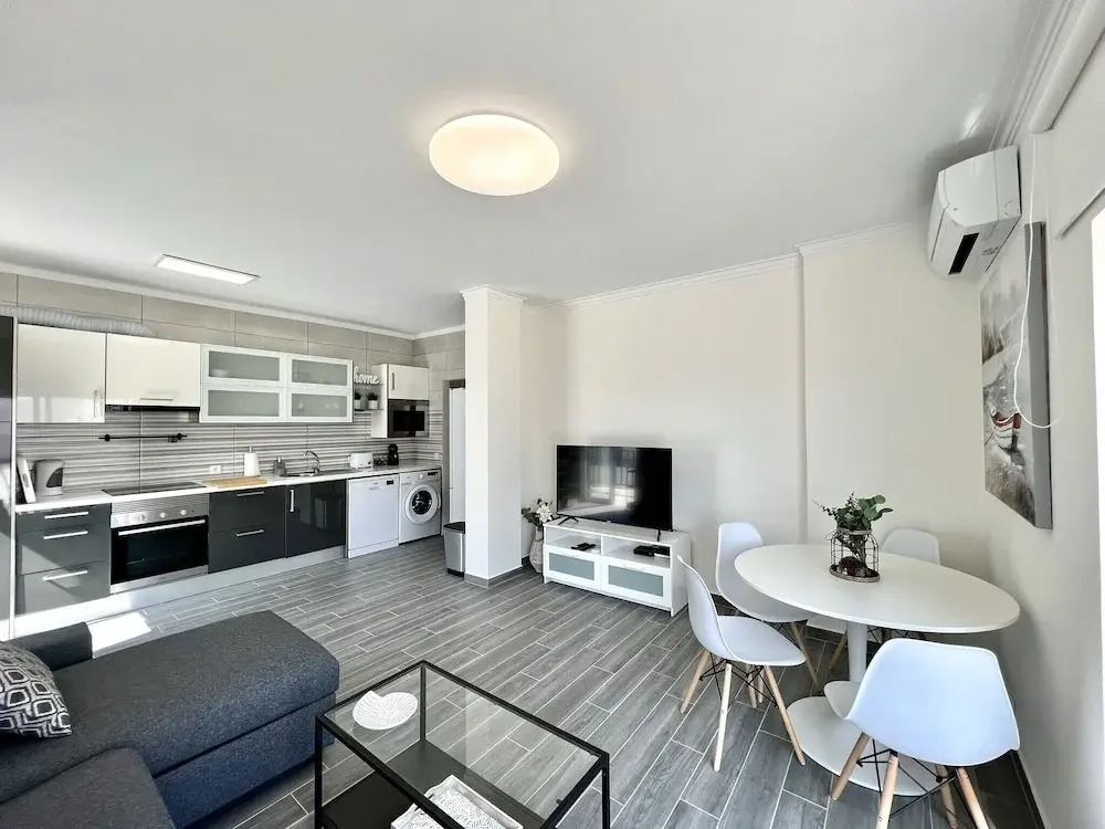Quarteira Ocean Breeze 1 With Pool