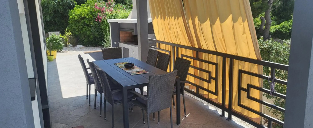 Luxury villa Stocia Split with swimming pool, sauna and jacuzzi in a peaceful location in Split