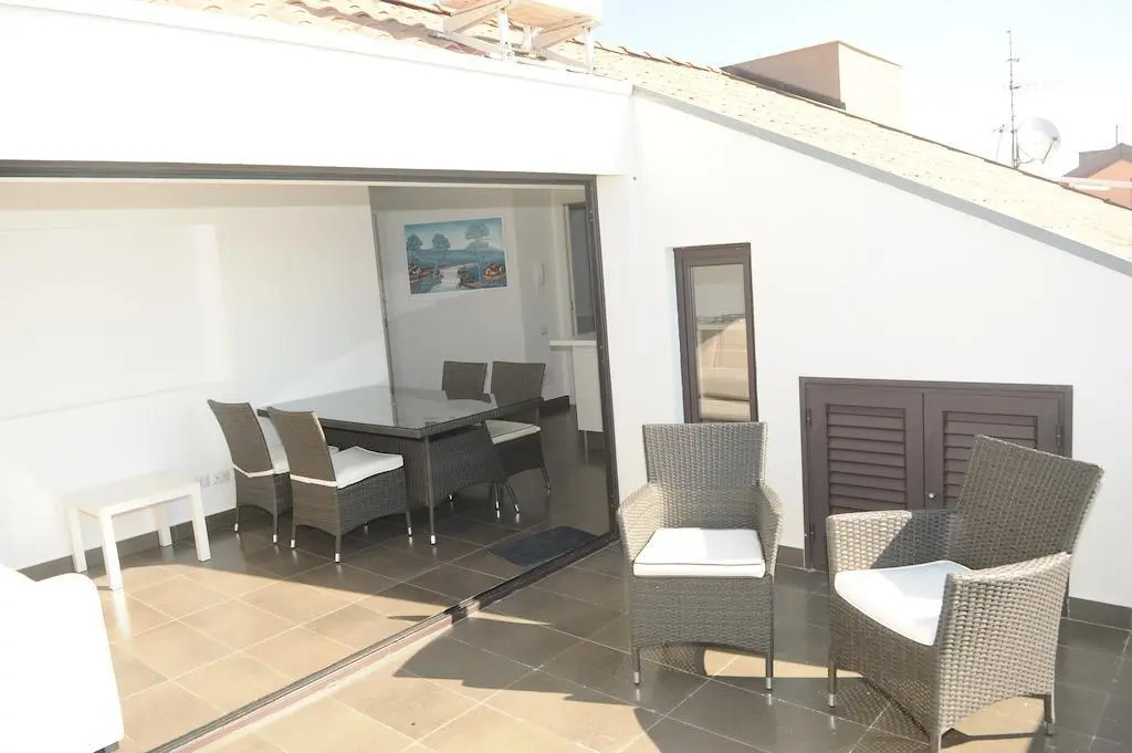 The Roof On The Sea