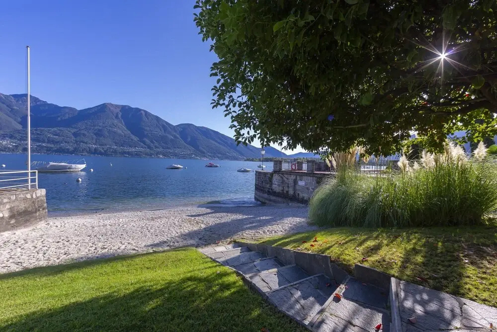 Lakeside Apartment