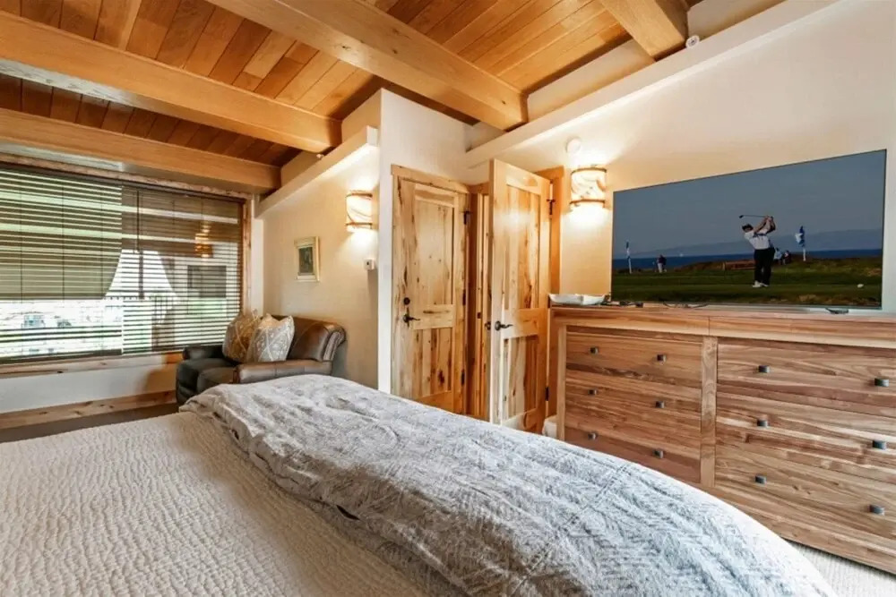 Spacious 3 Bedroom Condo In Lionshead Village - 100 Yards To Lift, Pool, Hot Tub