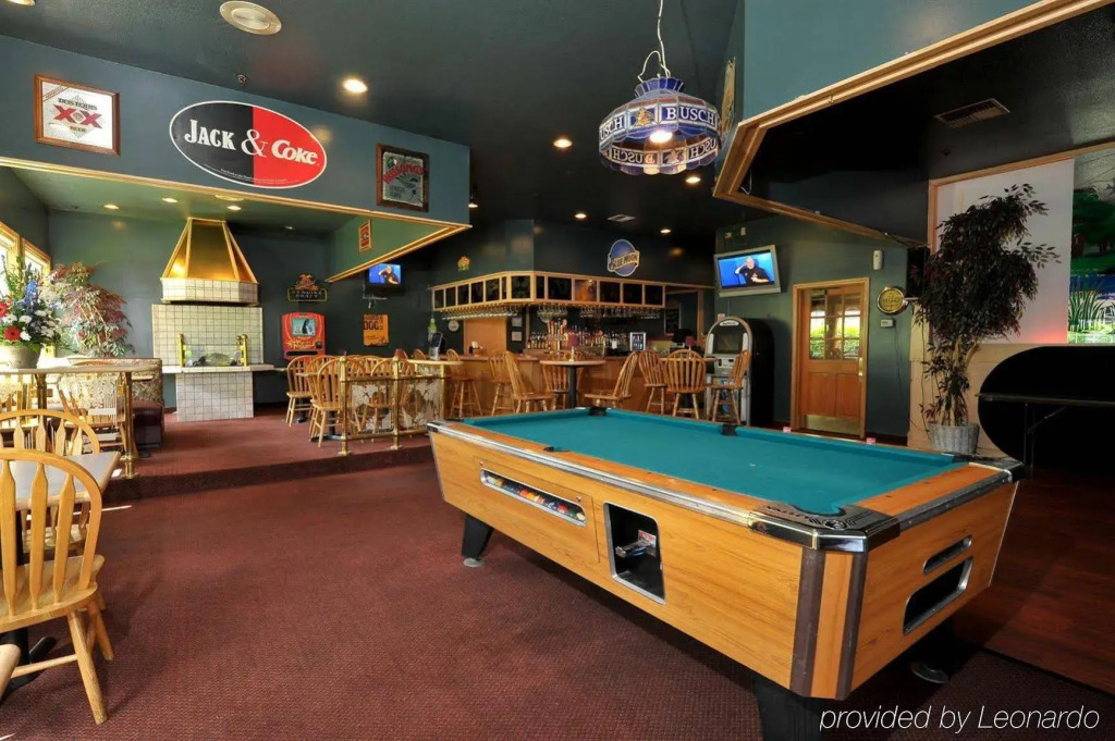Shilo Inn Suites Hotel - Nampa Suites