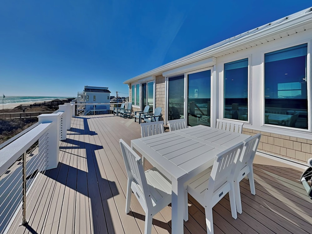Turtle Paradise by Topsail Realty