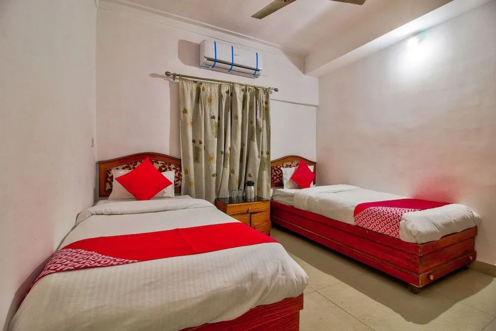 OYO 18588 Hotel Embassy