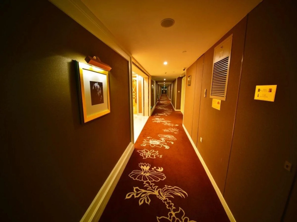Similan Hotel Zhuhai-Gongbei Port High speed Railway Station