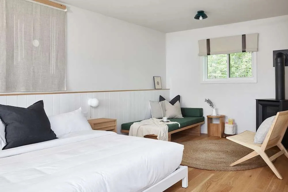 Somewhere Inn Calabogie Boutique Hotel
