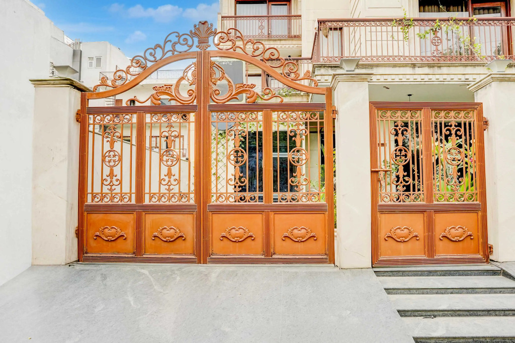 Townhouse Oak Sector 47 Near Medanta