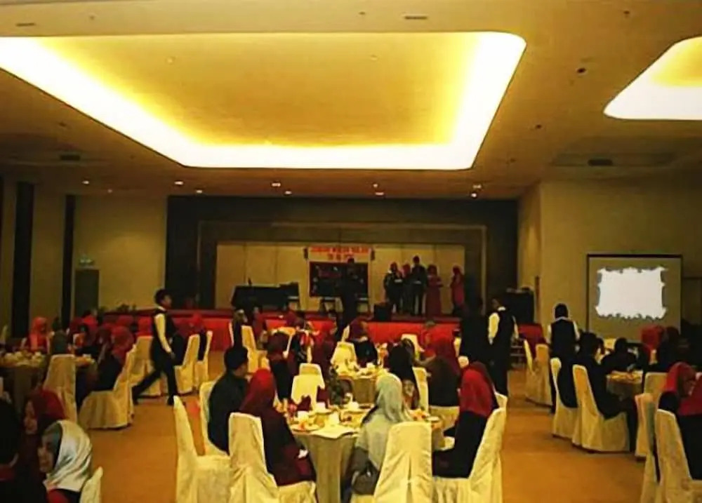 D Hotel