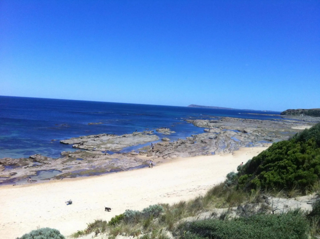 Stunning Waterfront only 10 minutes to Phillip Island