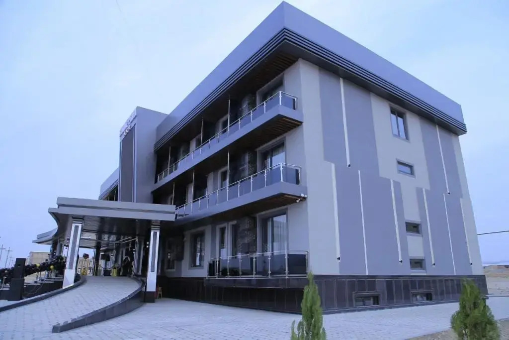 Strong Plaza (Стронг Плаза)