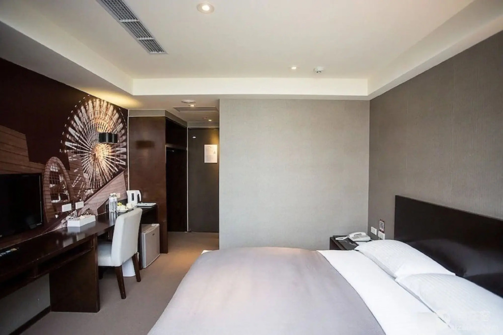 E-House Hotel