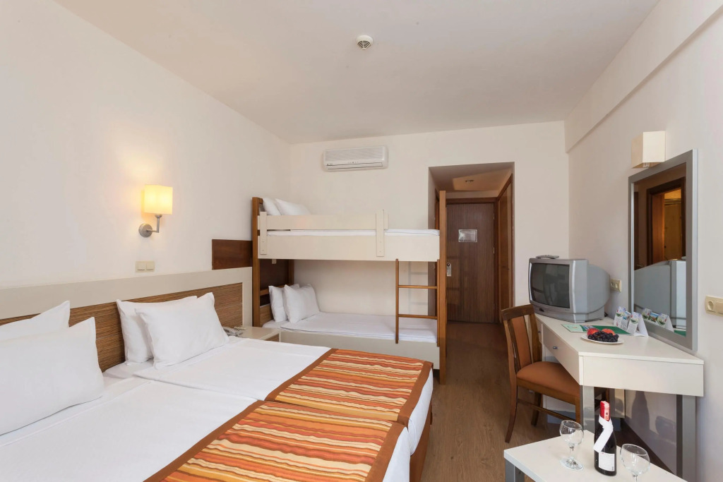 Side Story Resort & Spa