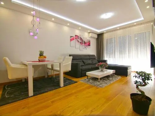 Apartment Oasis