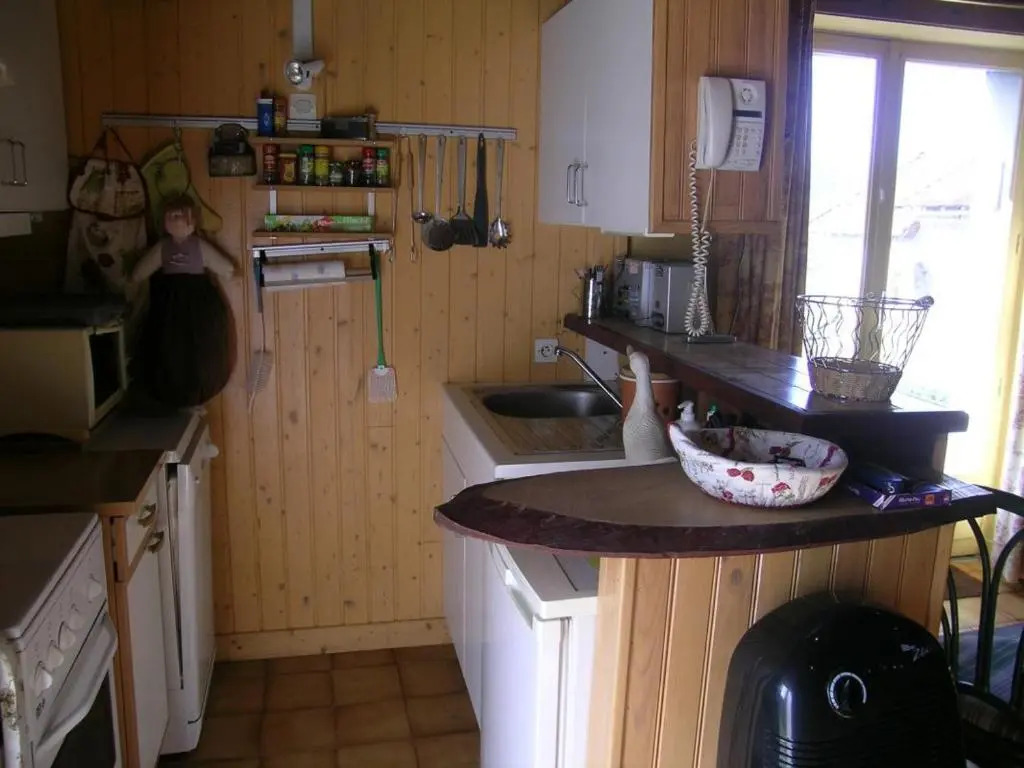 Charmante maisonnette avec piscine partagée - FR-1-489-131