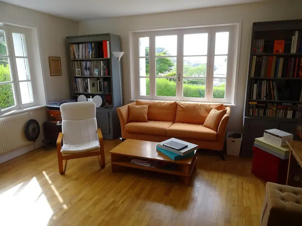 Villa in Primel with Sea View and Beach Access