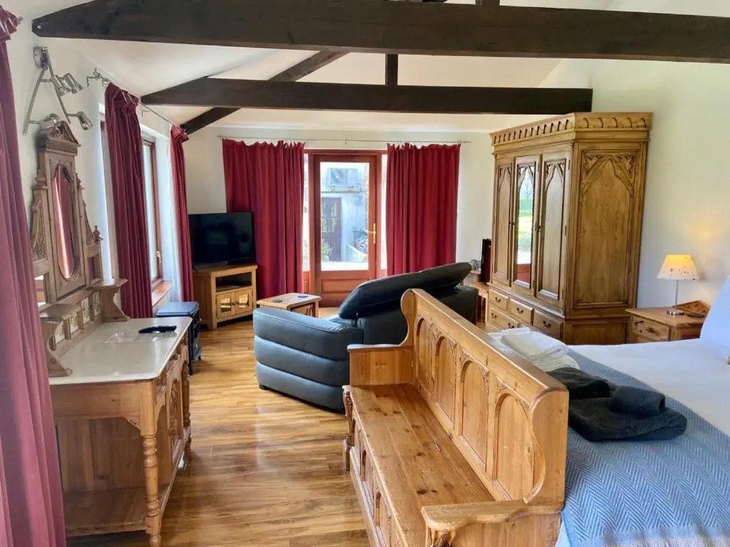 Jabajak Vineyard Restaurant & Rooms